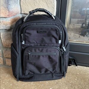 Kenneth Cole Black Expandable Backpack